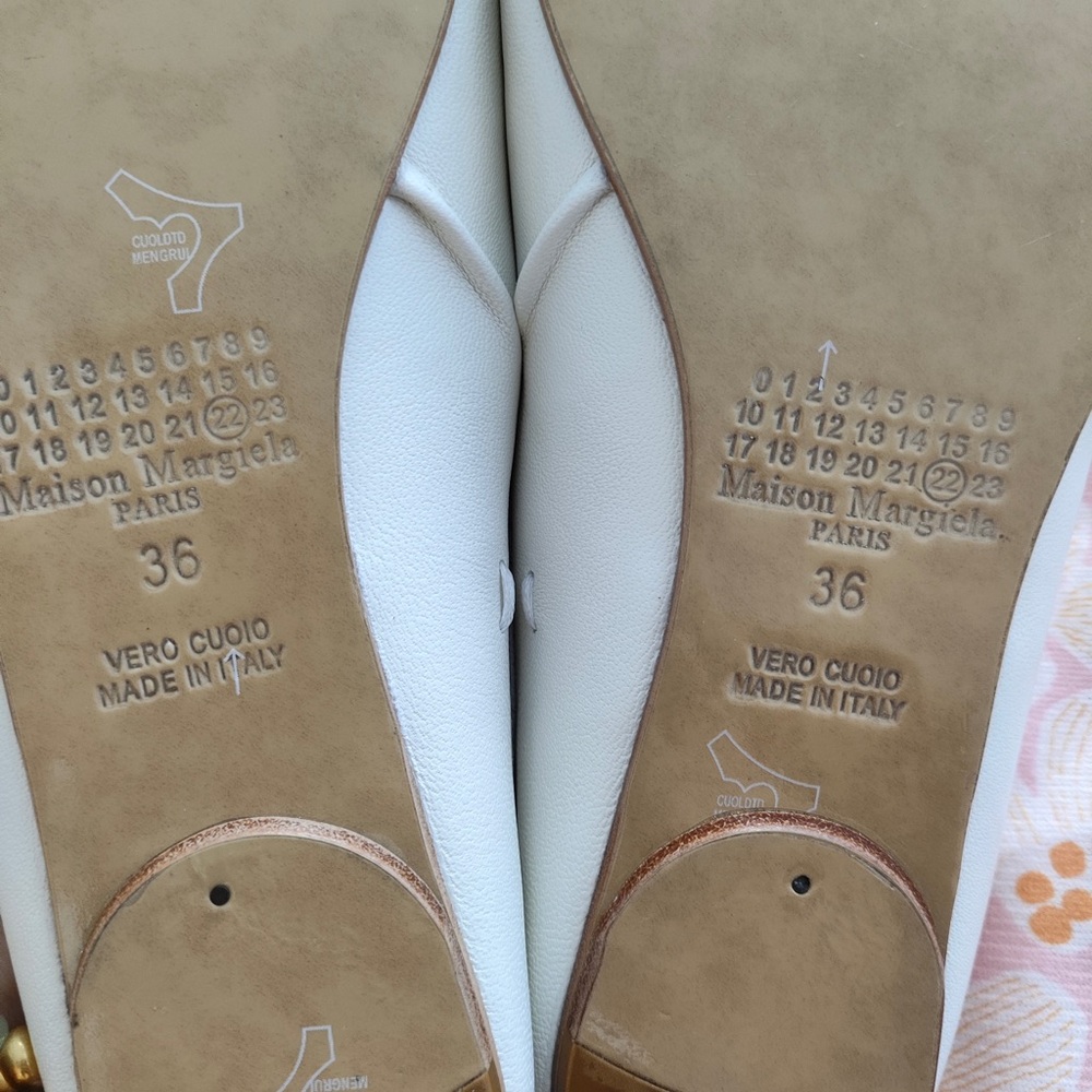 Maison Martin Margiela White Tabi Slip-On Loafers with Tan Strap - Picture 5 of 5